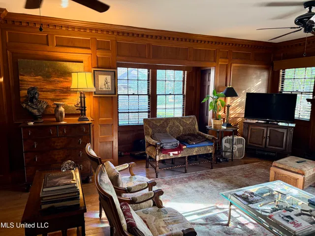 $550,000 | 2705 River Road, Greenwood, MS 38930