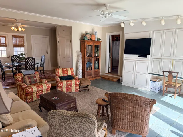 $550,000 | 2705 River Road, Greenwood, MS 38930