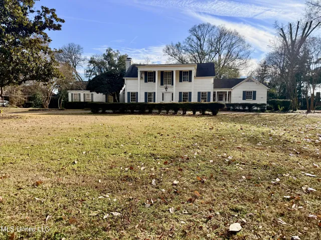 $550,000 | 2705 River Road, Greenwood, MS 38930