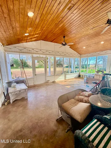 $550,000 | 2705 River Road, Greenwood, MS 38930