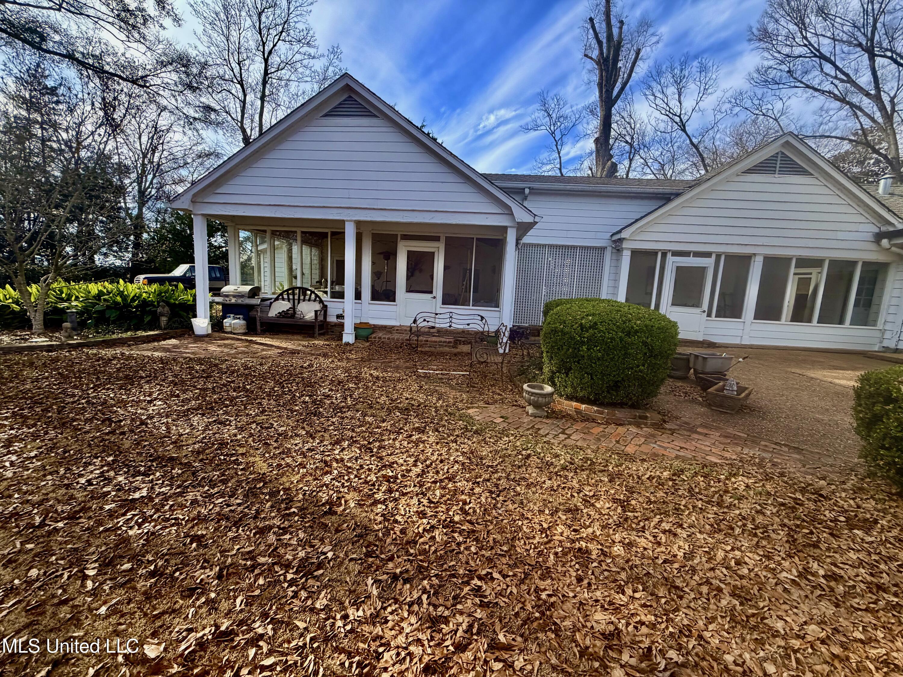 2705 River Road Greenwood, MS 38930 - Photo 8 of 35 IMG_7936