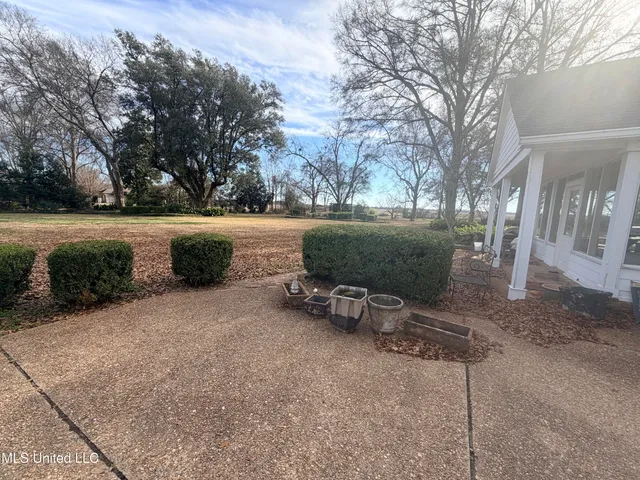 $550,000 | 2705 River Road, Greenwood, MS 38930