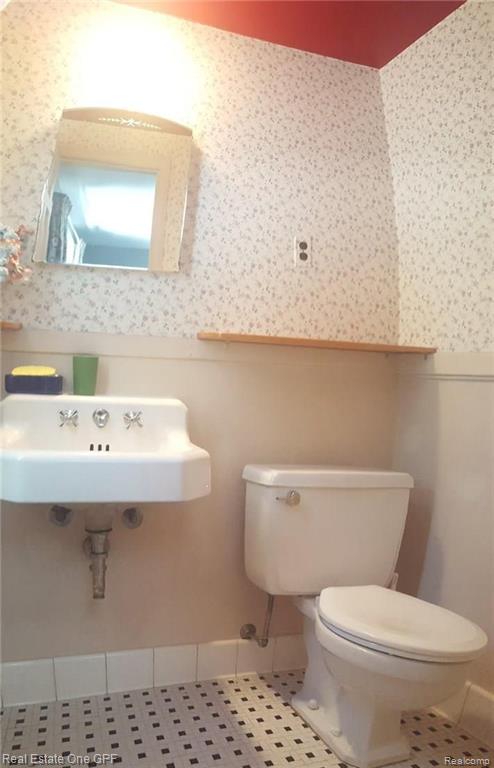 740 Hawthorne Road Grosse Pointe Woods, MI 48236 - Photo 26 of 47