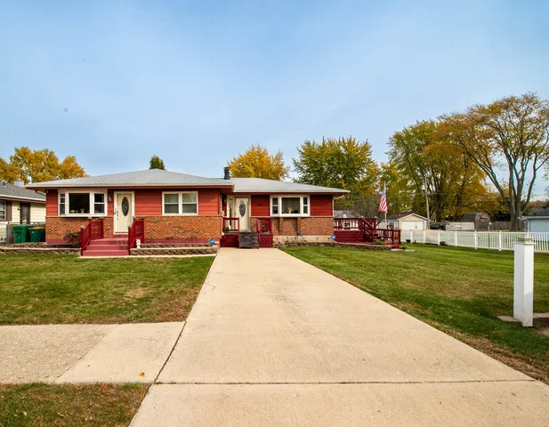 $418,000 | 2019 Gilboa Avenue, Zion, IL 60099