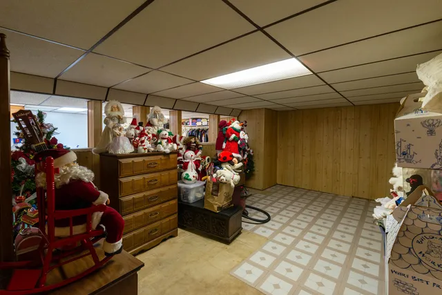 $418,000 | 2019 Gilboa Avenue, Zion, IL 60099