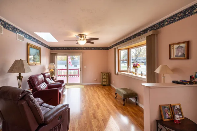 $418,000 | 2019 Gilboa Avenue, Zion, IL 60099