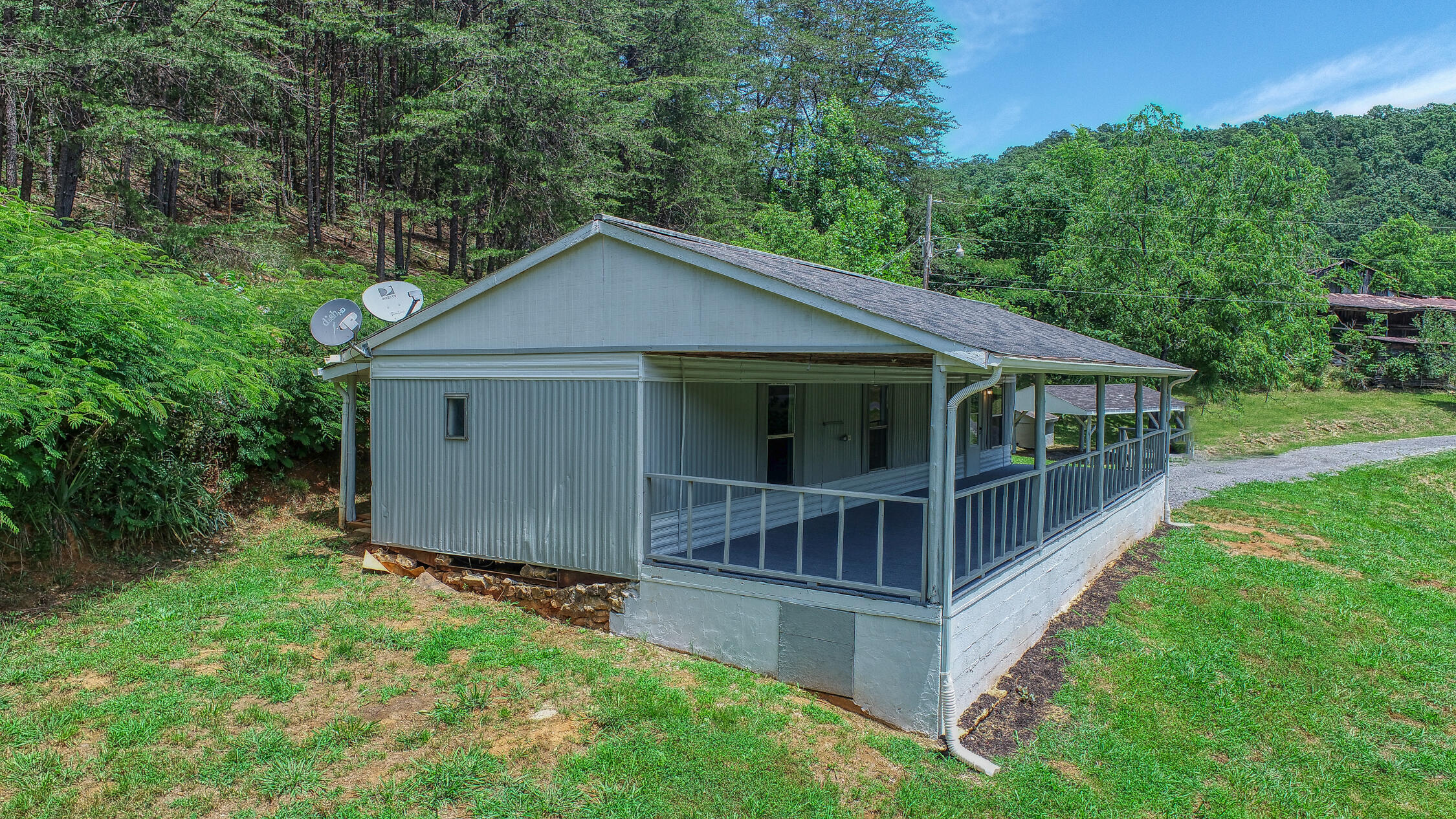 285 Lautner Road Bulls Gap, TN 37711 - Photo 4 of 35 Juhl. 285 Lautner Rd. BG MLSa (9 of 17)