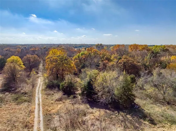 $275,000 | 2190 County Road 1215, Savoy, TX 75479