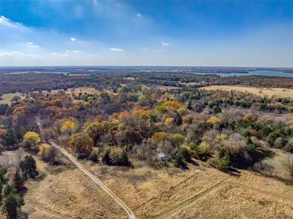 $275,000 | 2190 County Road 1215, Savoy, TX 75479