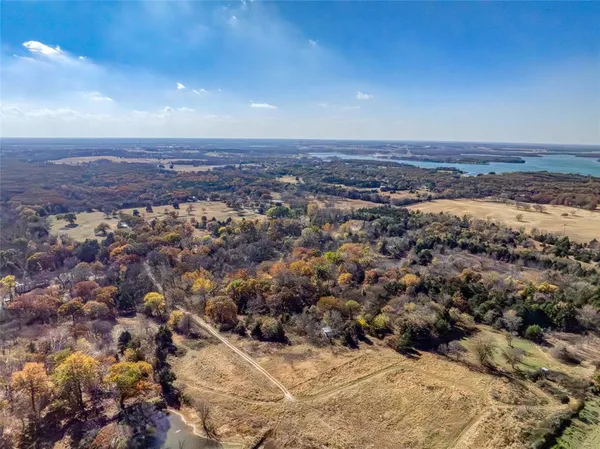 $275,000 | 2190 County Road 1215, Savoy, TX 75479