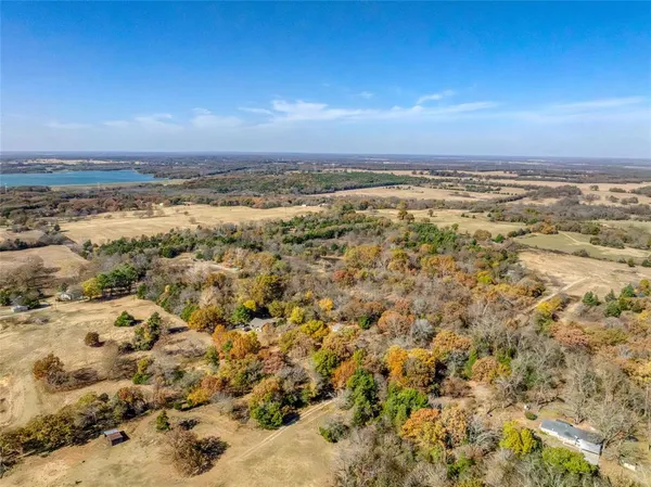$275,000 | 2190 County Road 1215, Savoy, TX 75479