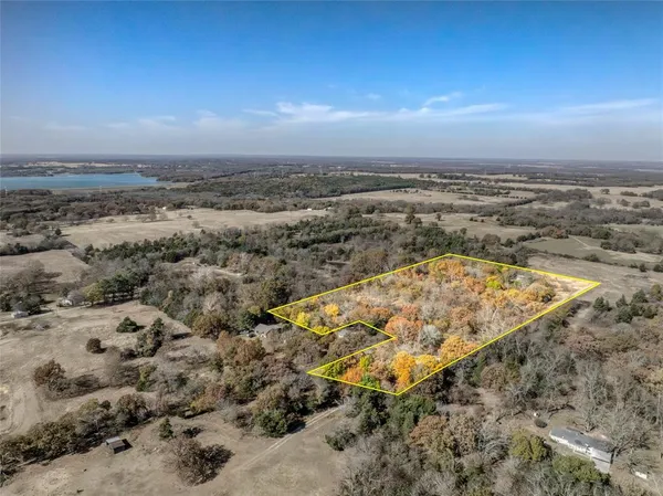 $275,000 | 2190 County Road 1215, Savoy, TX 75479