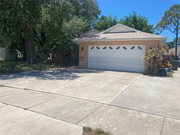 $480,000 | 4212 Parry Drive, Sarasota, FL 34241