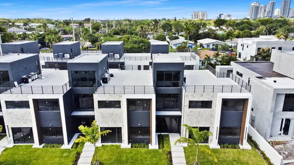 $1,777,000 | 843 Southwest 14th Court, Unit 843, Fort Lauderdale, FL 33315