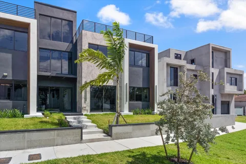 $1,777,000 | 843 Southwest 14th Court, Unit 843, Fort Lauderdale, FL 33315