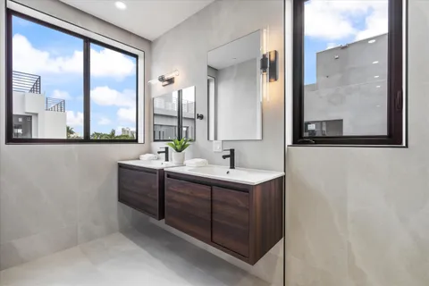 $1,777,000 | 843 Southwest 14th Court, Unit 843, Fort Lauderdale, FL 33315