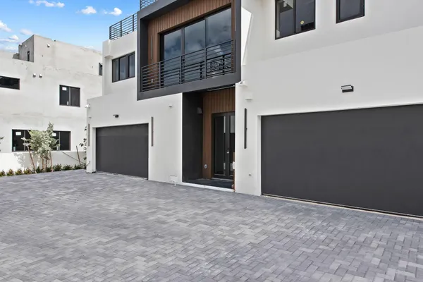 $1,777,000 | 843 Southwest 14th Court, Unit 843, Fort Lauderdale, FL 33315