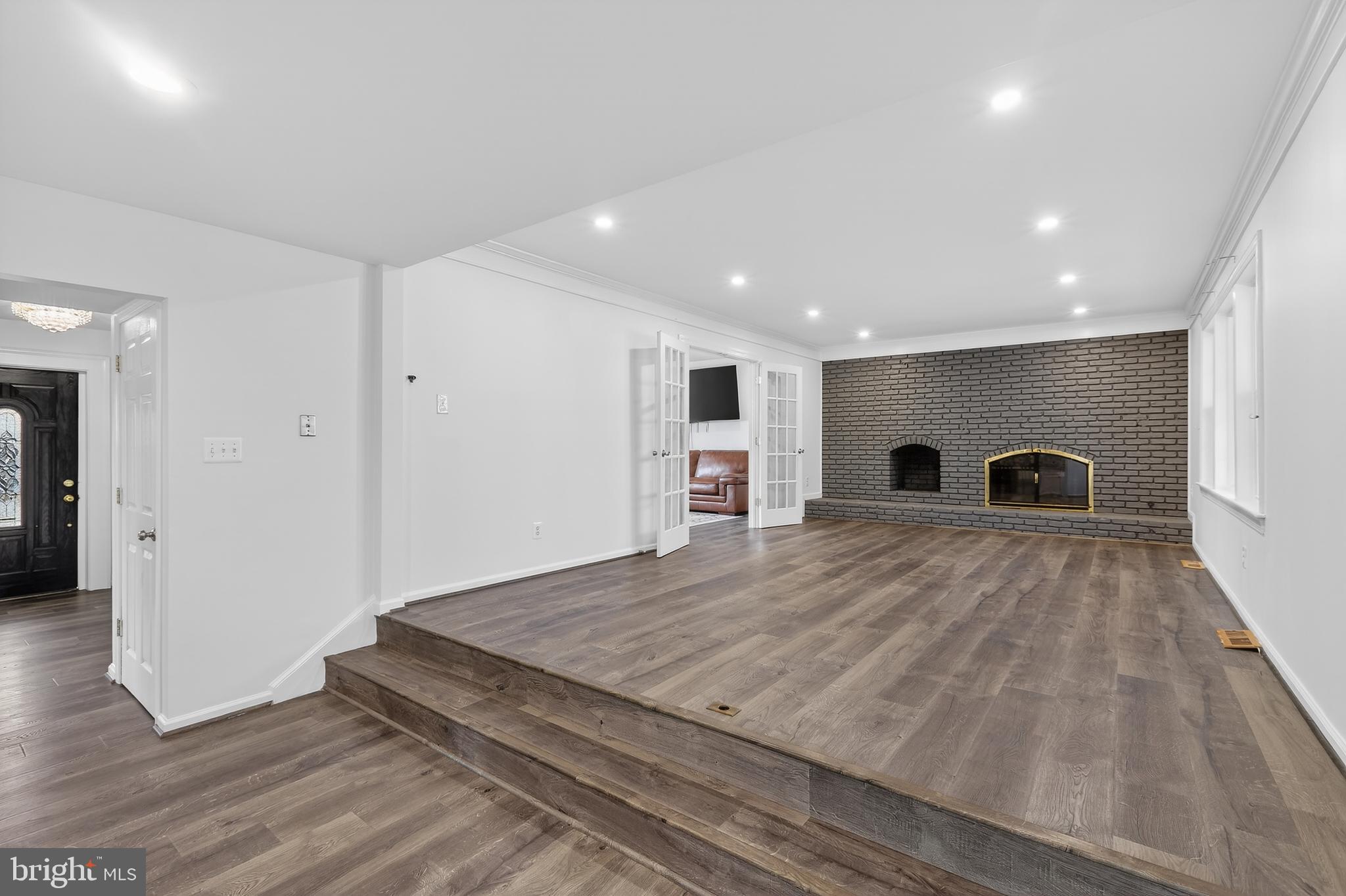 1857 Hunter Mill Road Vienna, VA 22182 - Photo 11 of 44