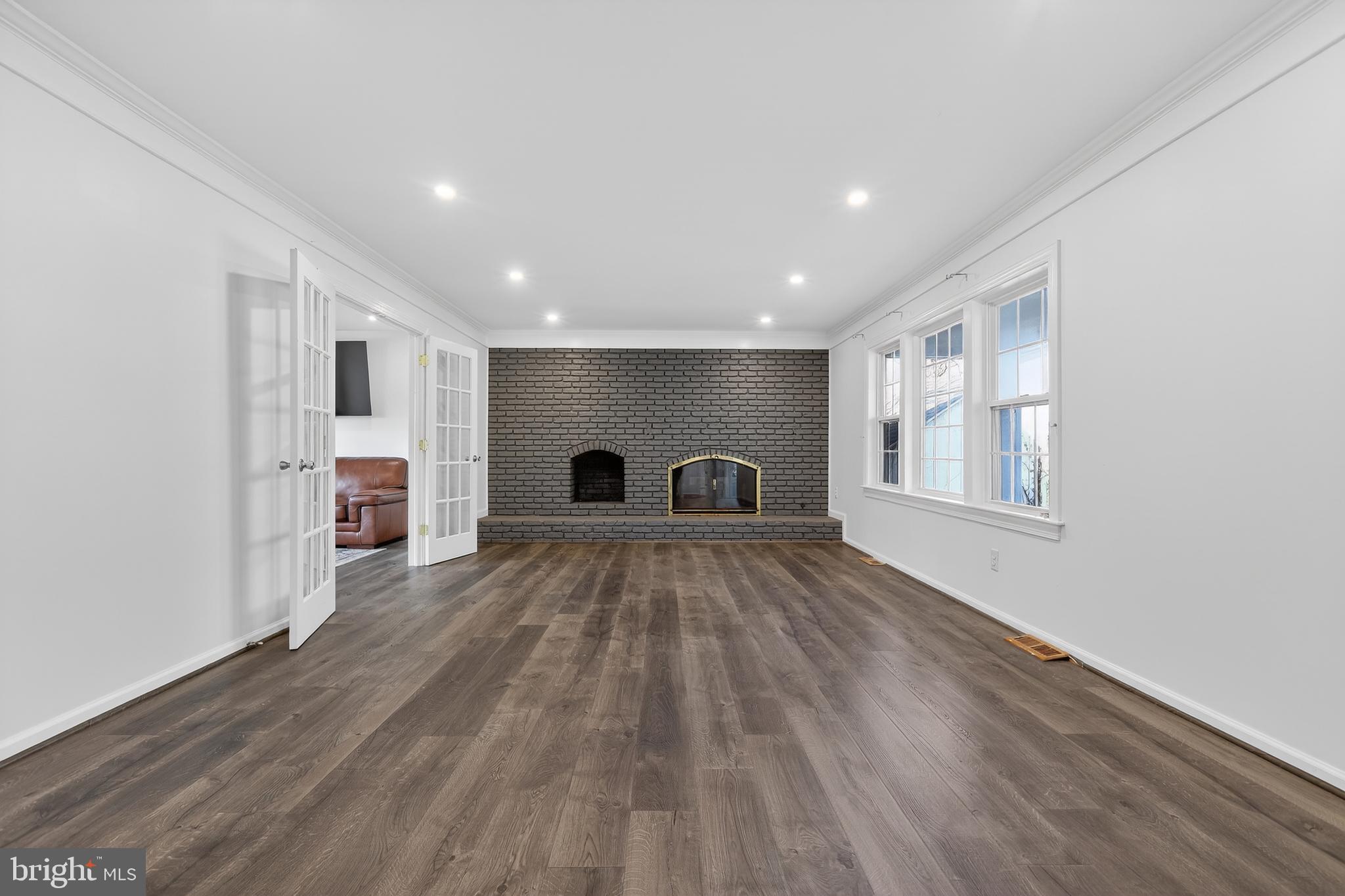 1857 Hunter Mill Road Vienna, VA 22182 - Photo 12 of 44