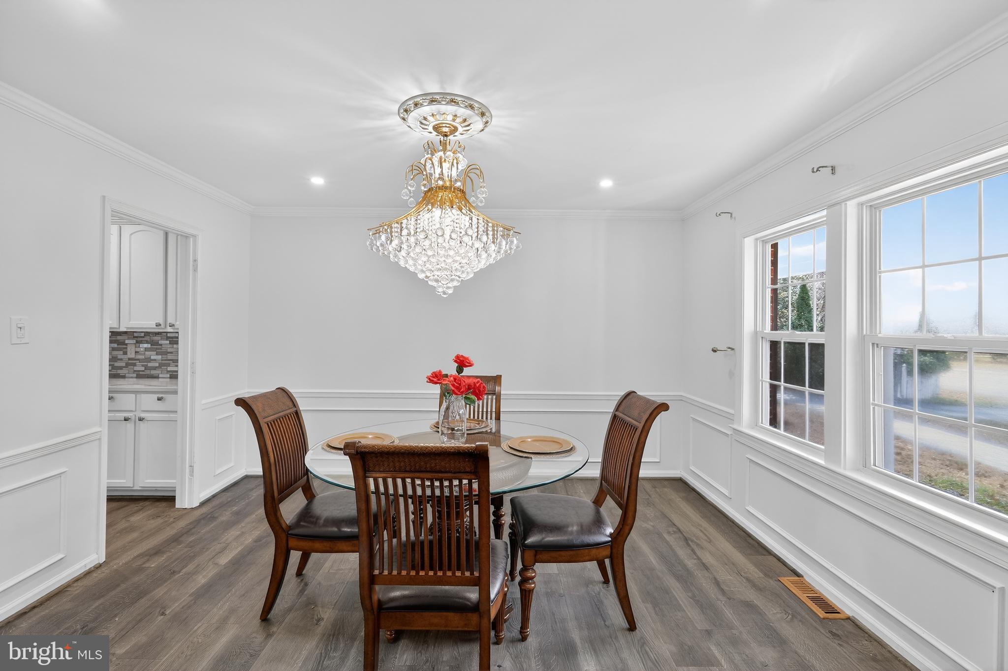 1857 Hunter Mill Road Vienna, VA 22182 - Photo 13 of 44