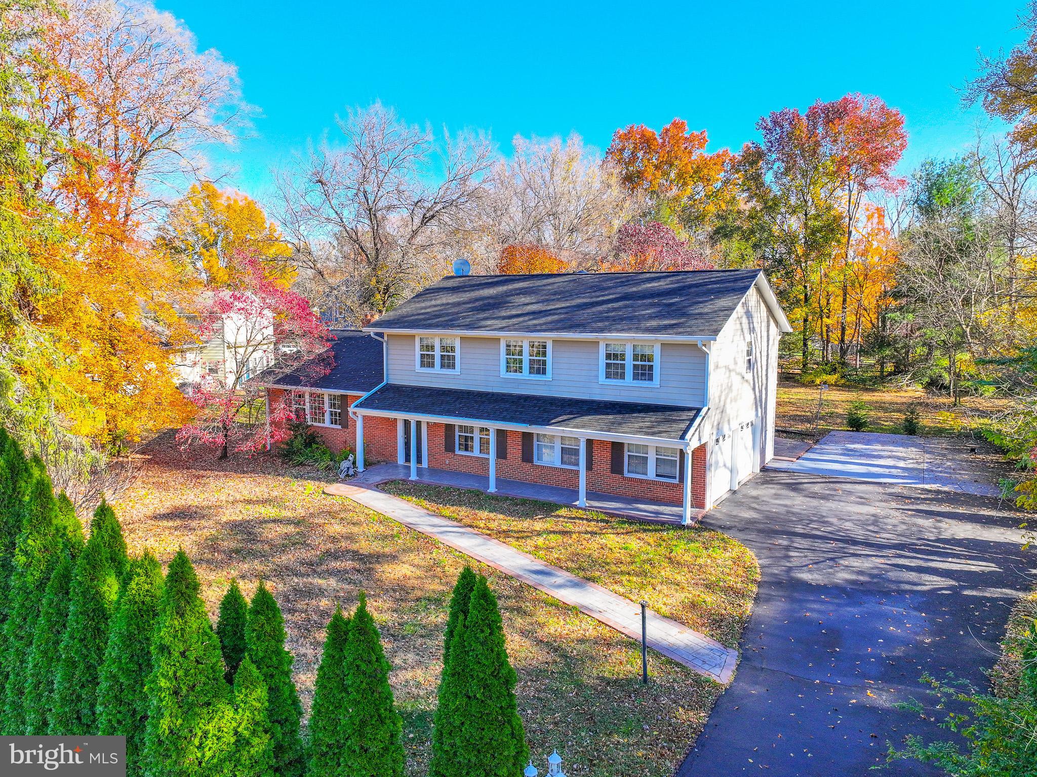 1857 Hunter Mill Road Vienna, VA 22182 - Photo 2 of 44