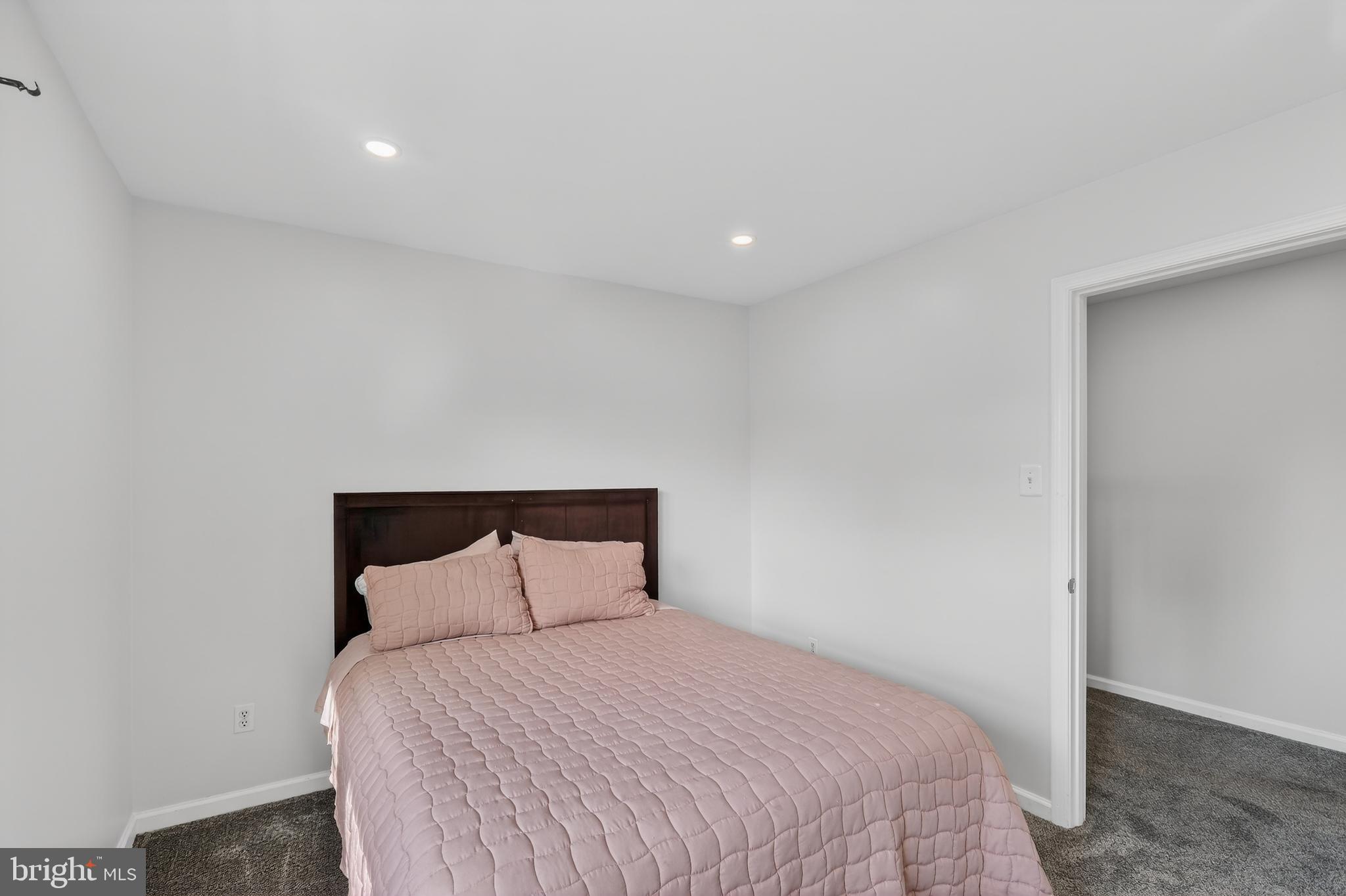 1857 Hunter Mill Road Vienna, VA 22182 - Photo 25 of 44