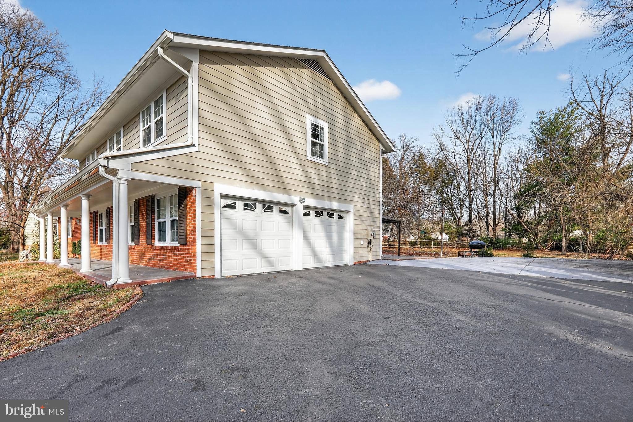 1857 Hunter Mill Road Vienna, VA 22182 - Photo 5 of 44