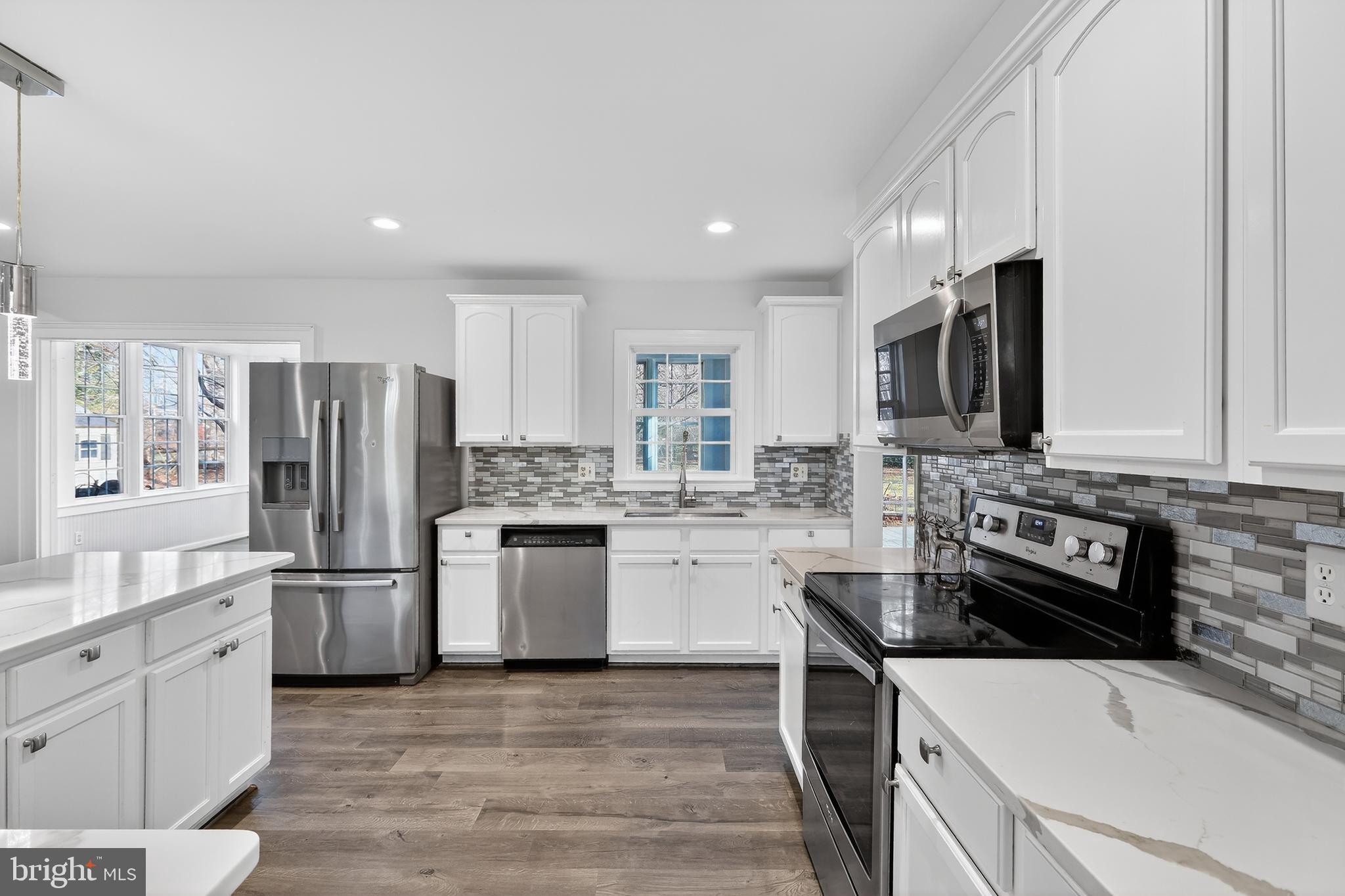 1857 Hunter Mill Road Vienna, VA 22182 - Photo 8 of 44