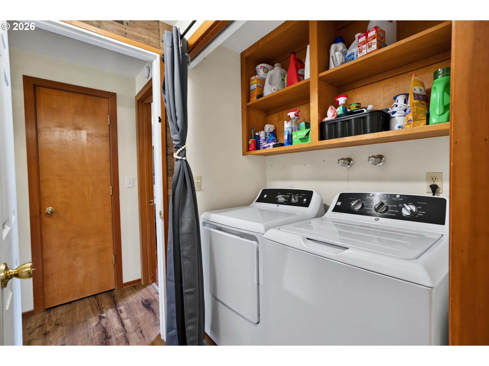 46725 Goodpasture Road Vida, OR 97488 - Photo 38 of 48 a utility room with dryer and washer