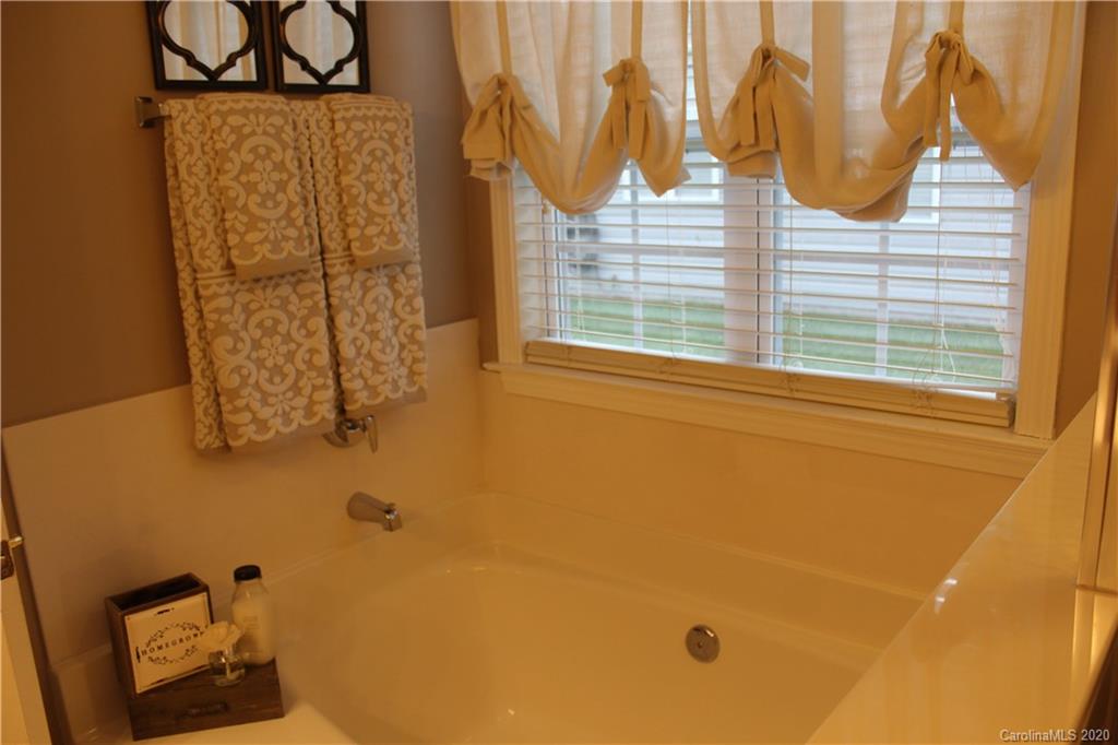 269 Farm Valley Road Fletcher, NC 28732 - Photo 11 of 31 Gallery Image 11