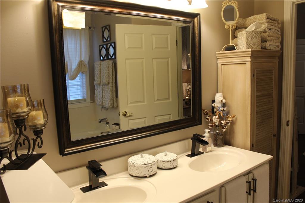 269 Farm Valley Road Fletcher, NC 28732 - Photo 10 of 31 Gallery Image 10