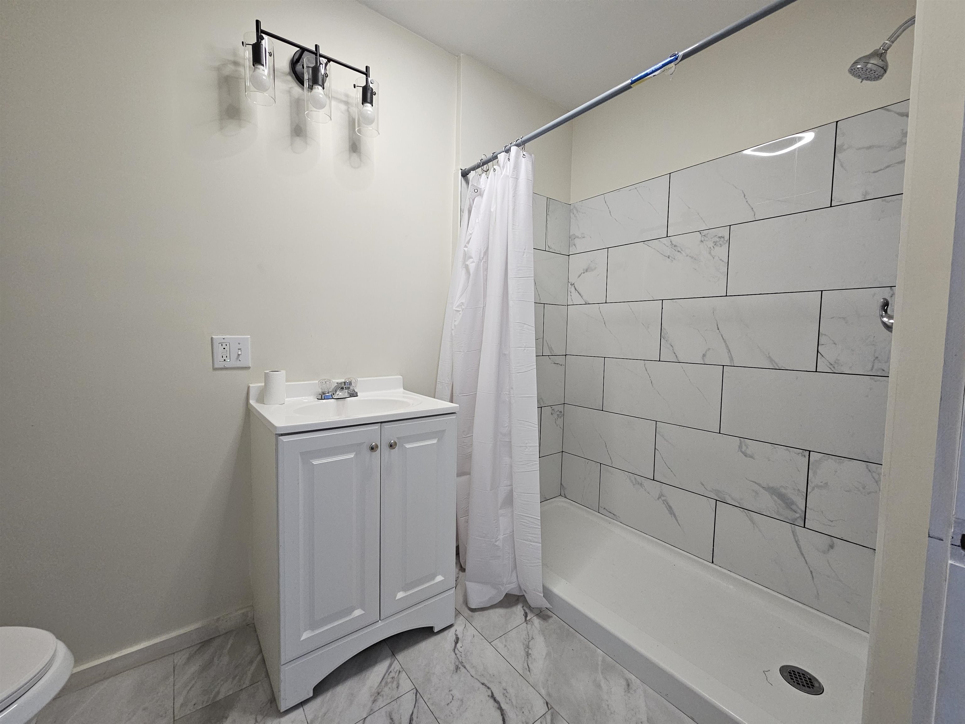 49 Winter Street Hardwick, VT 05843 - Photo 15 of 27