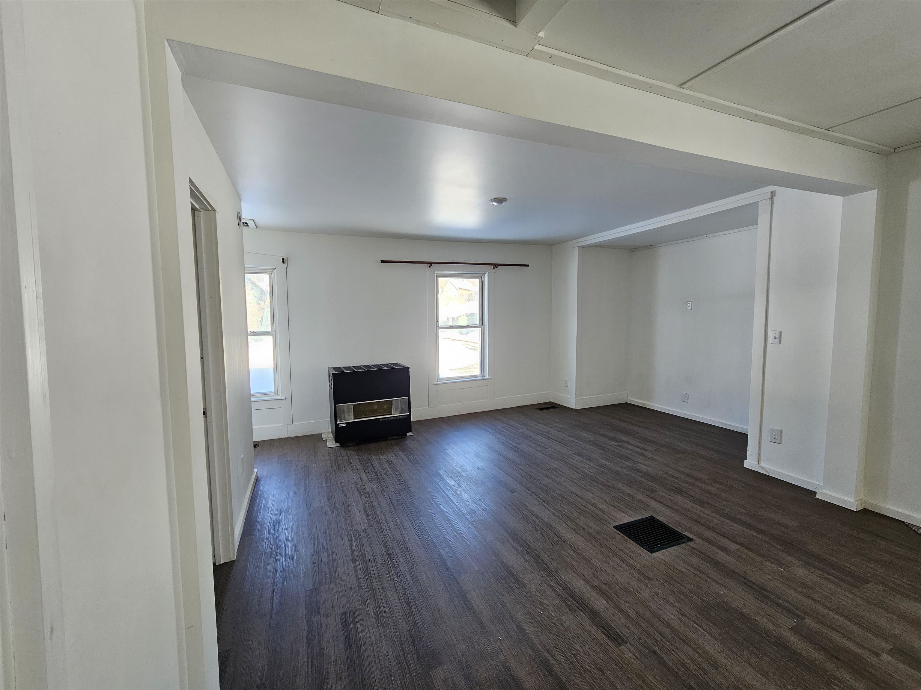 49 Winter Street Hardwick, VT 05843 - Photo 4 of 27