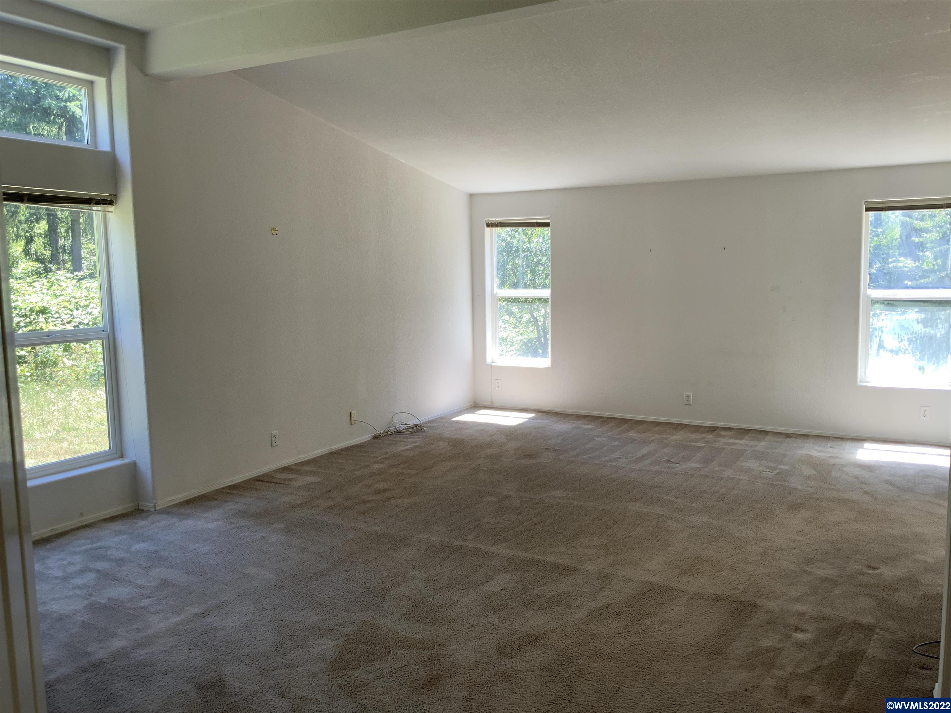 34177 East Lacomb Road Lebanon, OR 97355 - Photo 26 of 42 Gallery Image 26