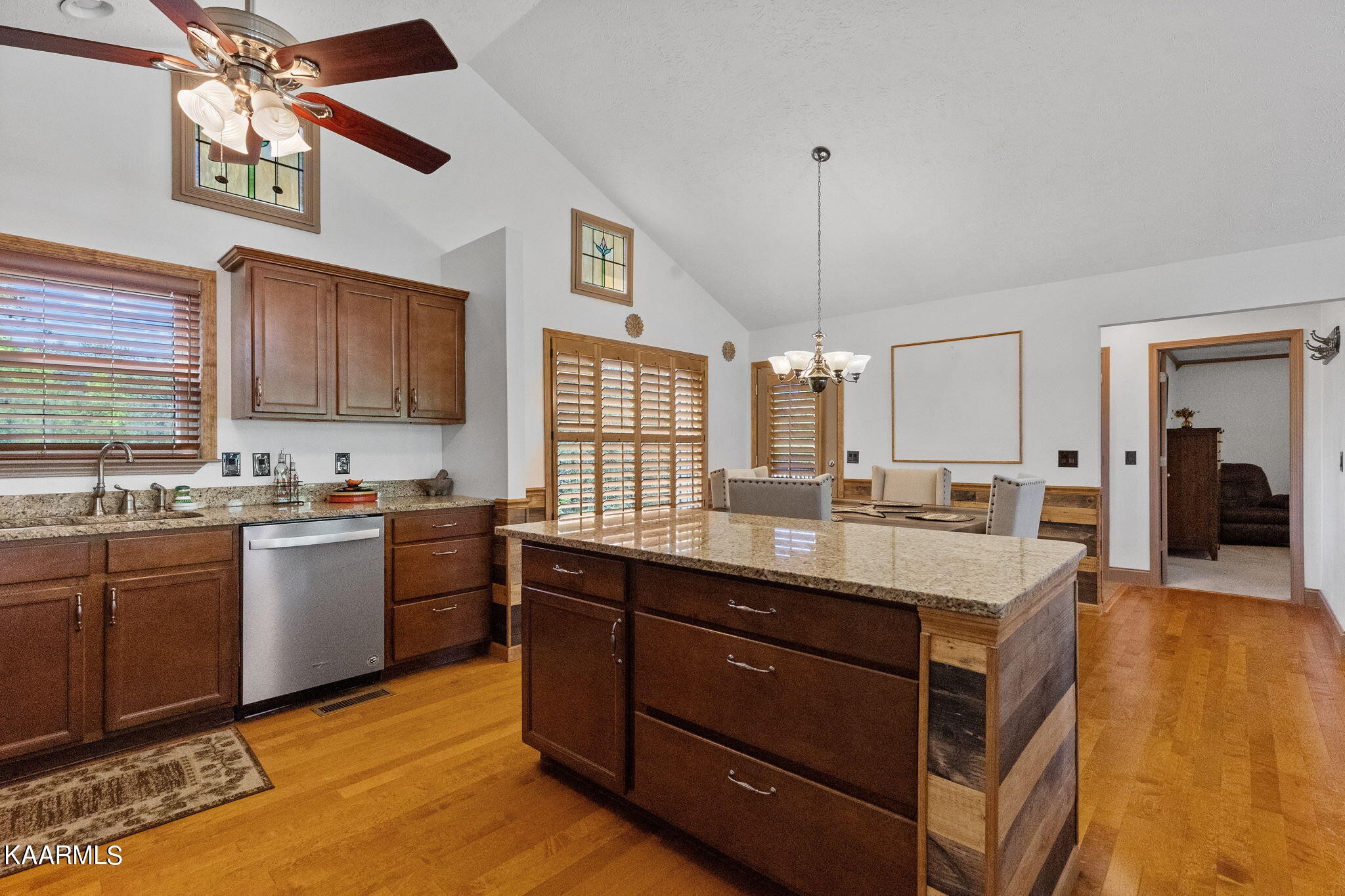 108 Bay View Point Sevierville, TN 37876 - Photo 14 of 39