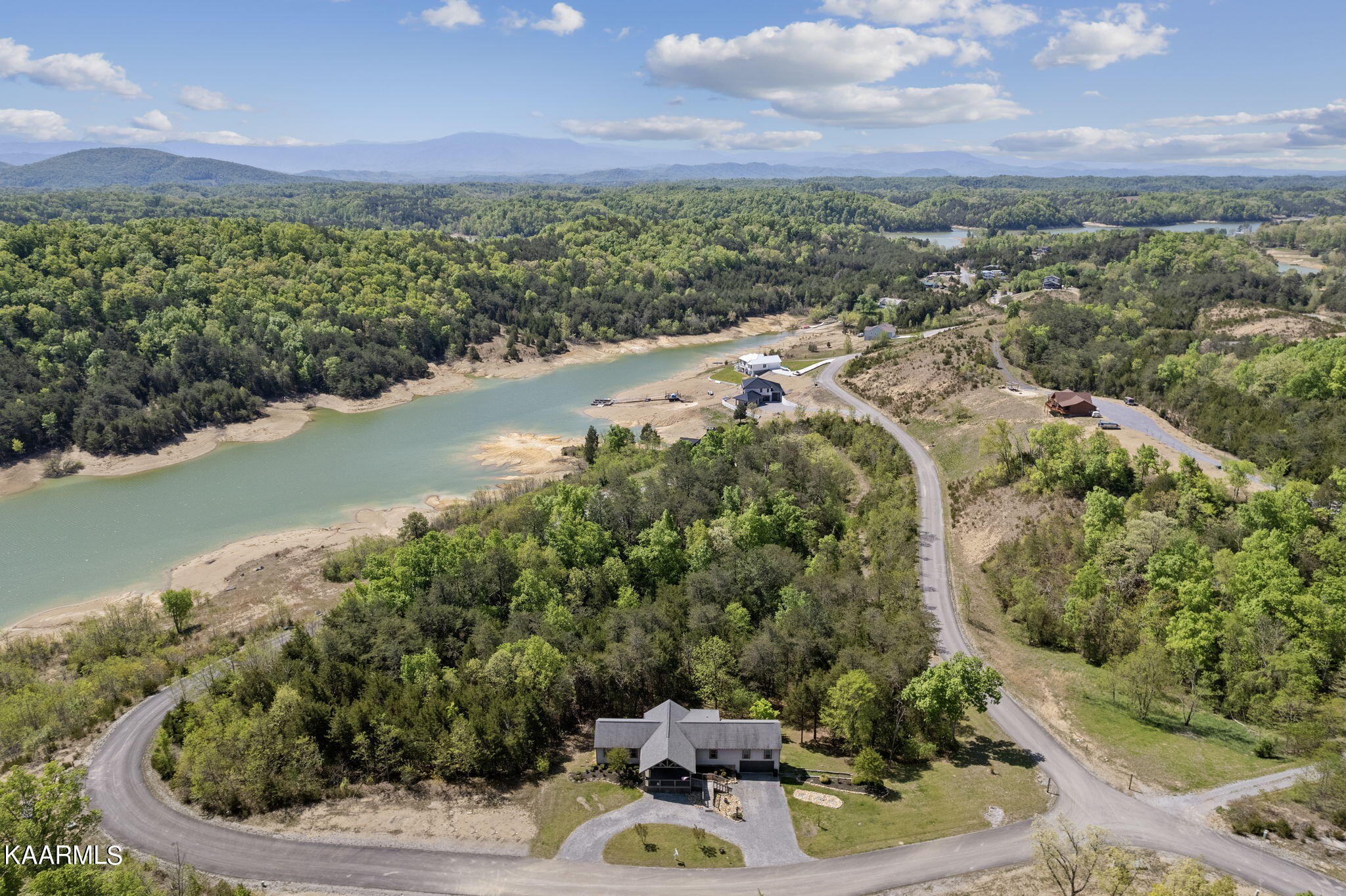108 Bay View Point Sevierville, TN 37876 - Photo 2 of 39