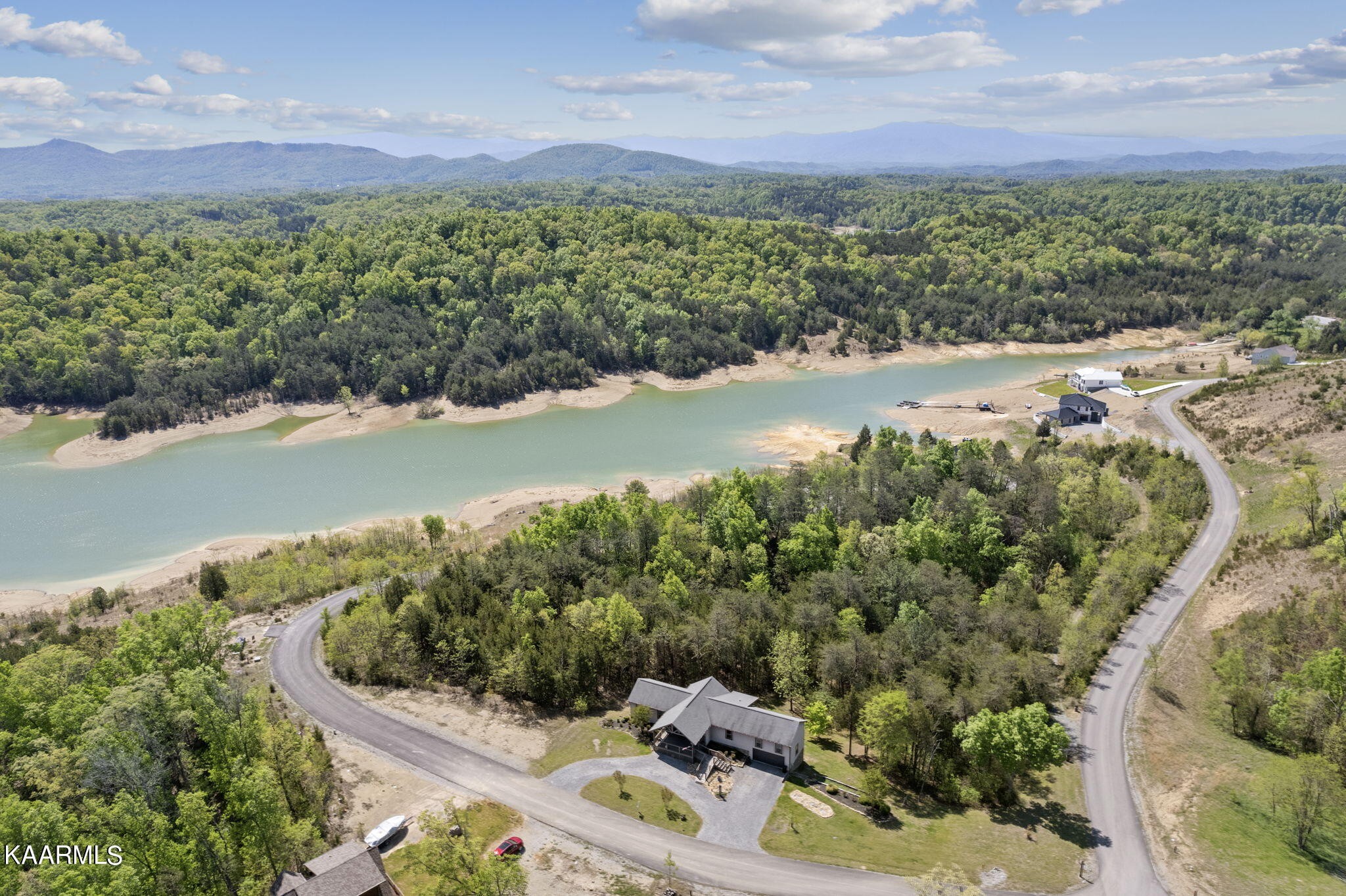 108 Bay View Point Sevierville, TN 37876 - Photo 3 of 39