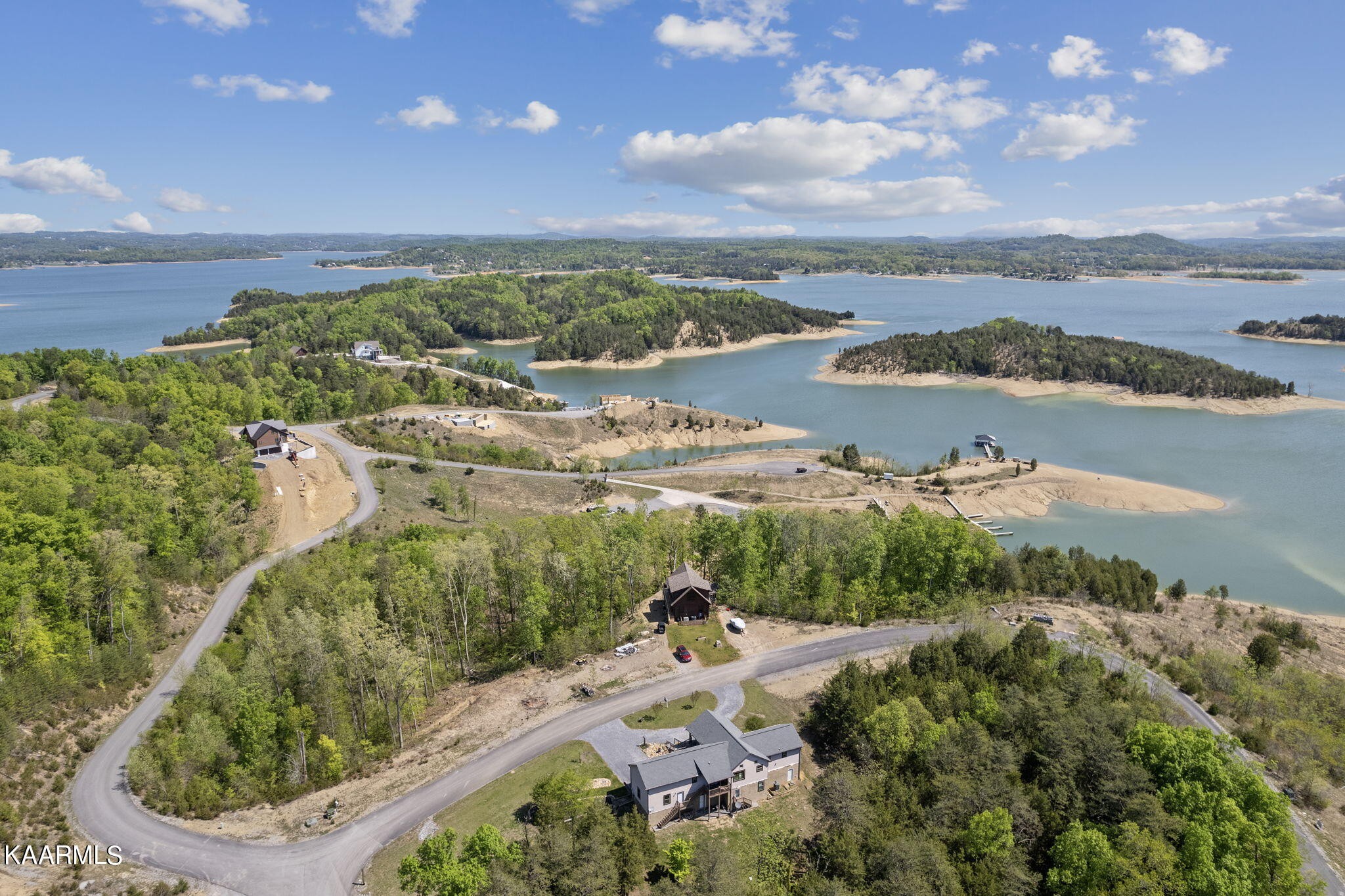 108 Bay View Point Sevierville, TN 37876 - Photo 4 of 39