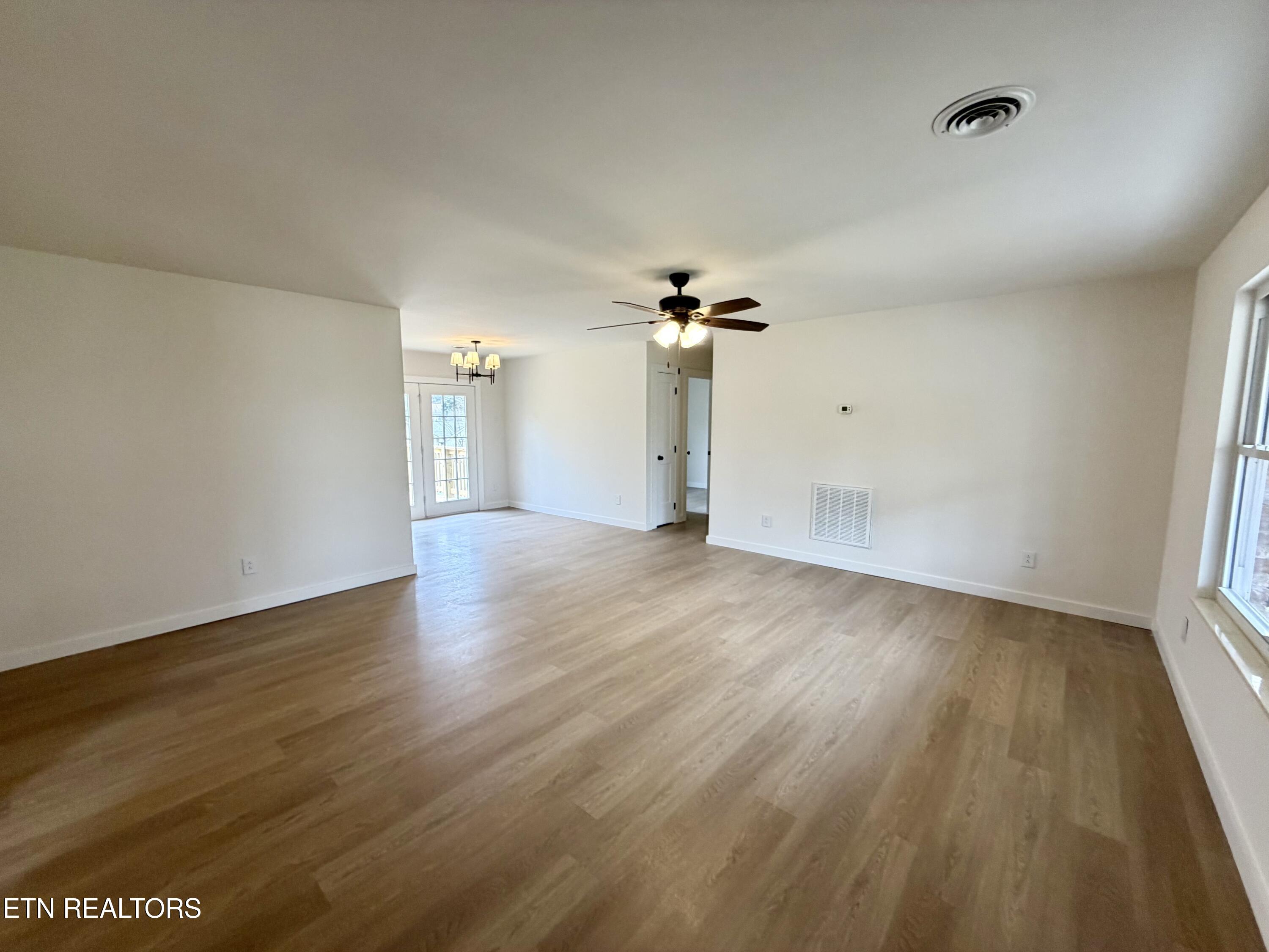 7810 Brickyard Road Powell, TN 37849 - Photo 6 of 27 IMG_7650