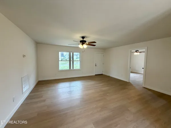 $339,900 | 7810 Brickyard Road, Powell, TN 37849