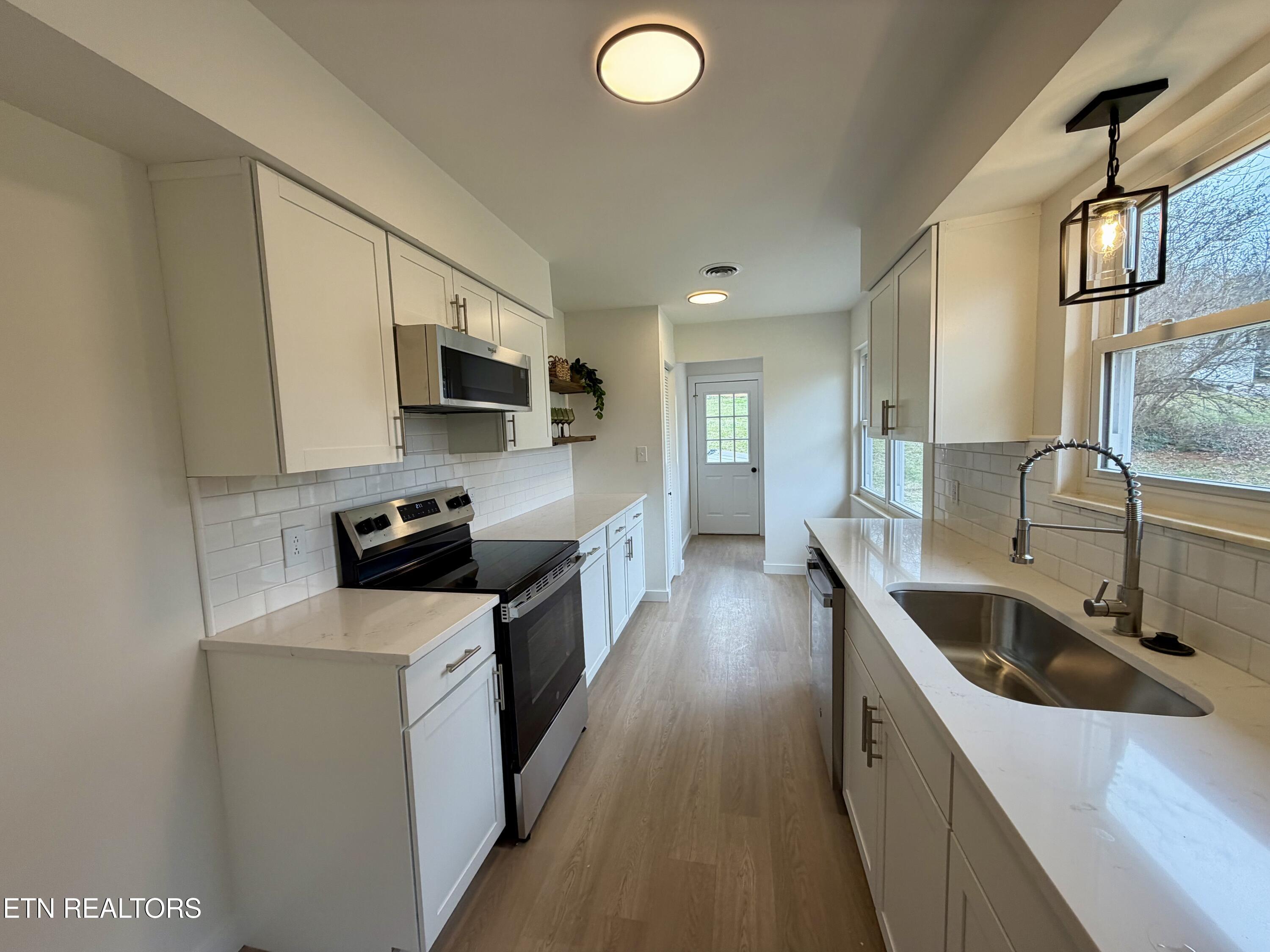 7810 Brickyard Road Powell, TN 37849 - Photo 9 of 27 IMG_7658