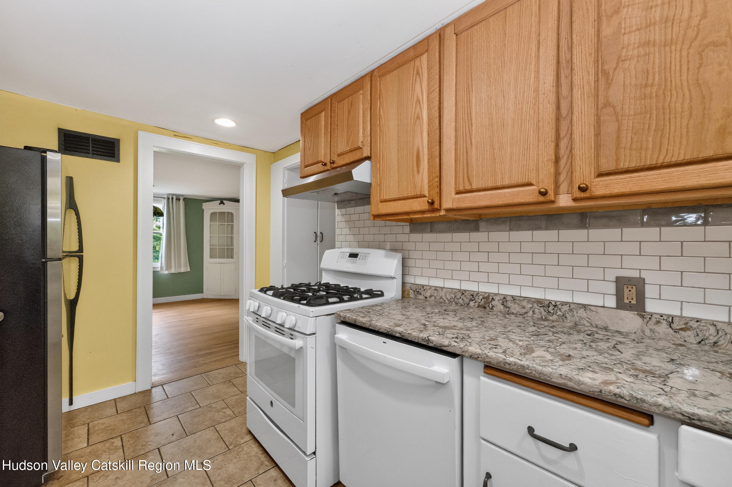 2439 County Rte 5 New Lebanon, NY 12125 - Photo 28 of 59 3 Kitchen 1