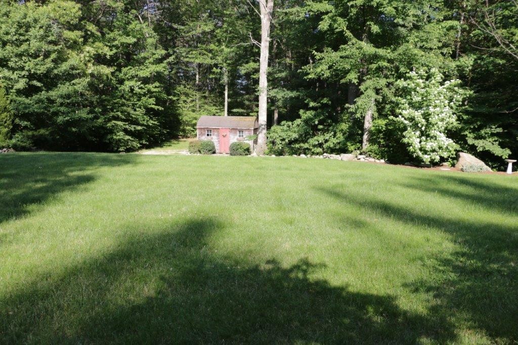 21 Barnett Road Sutton, MA 01590 - Photo 4 of 30