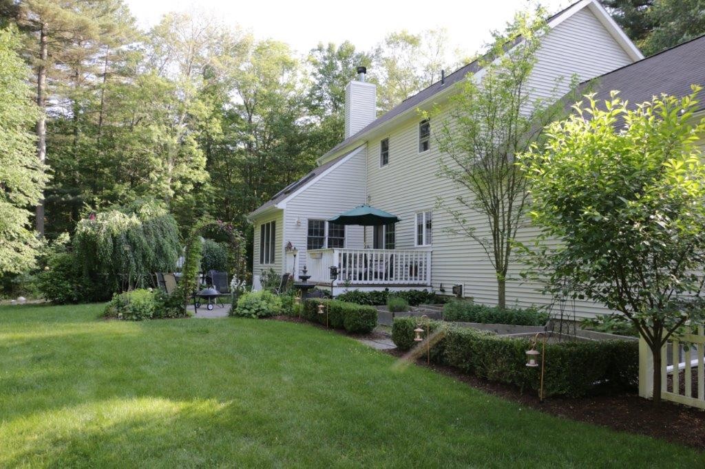 21 Barnett Road Sutton, MA 01590 - Photo 5 of 30