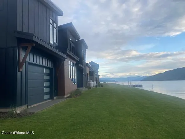 $5,500,000 | 1770-1808 Garfield Bay Road, Sagle, ID 83860