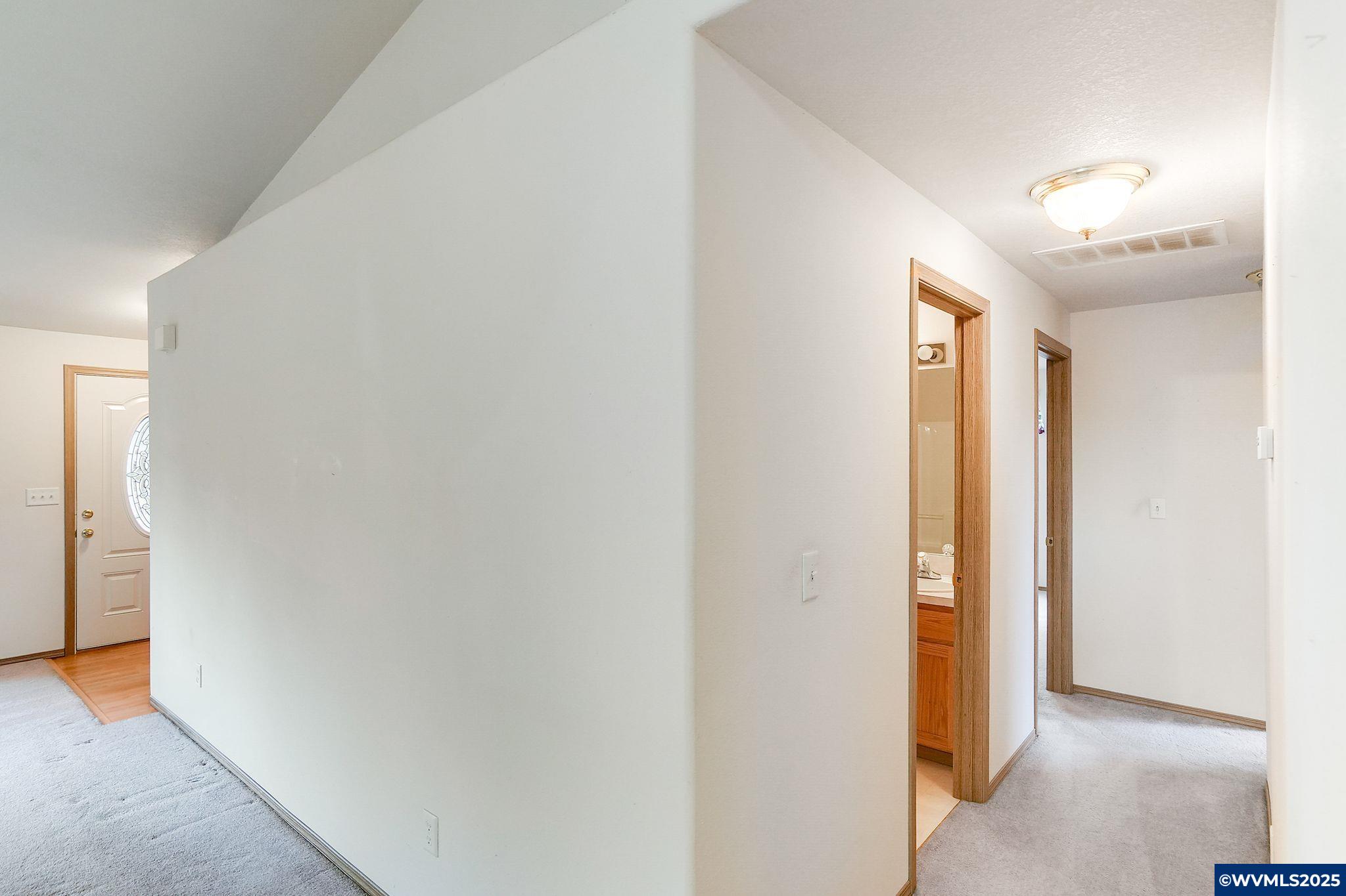 1057 B Loop Lebanon, OR 97355 - Photo 14 of 31