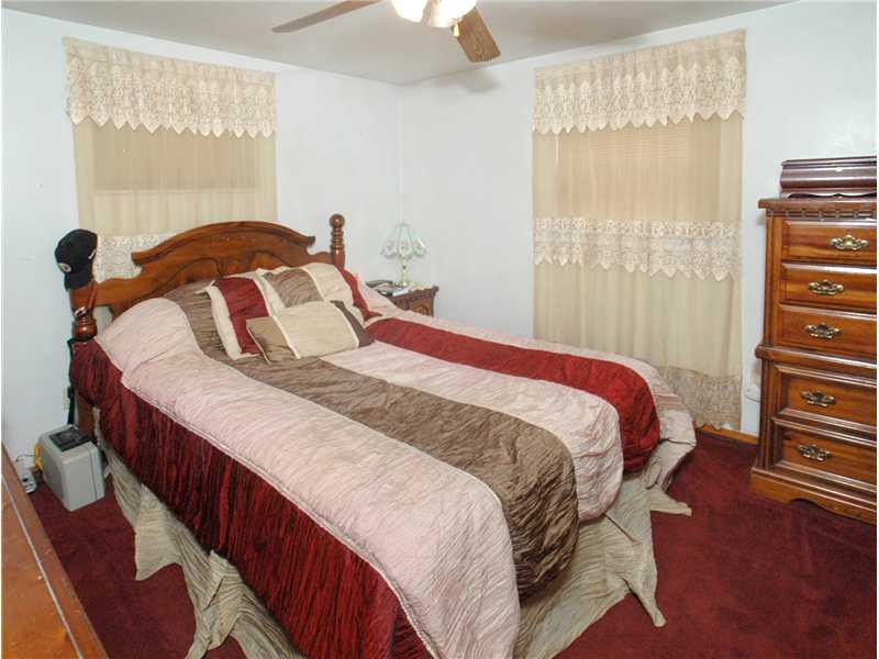 130 Seton Road Verona, PA 15147 - Photo 11 of 15 Bedroom.