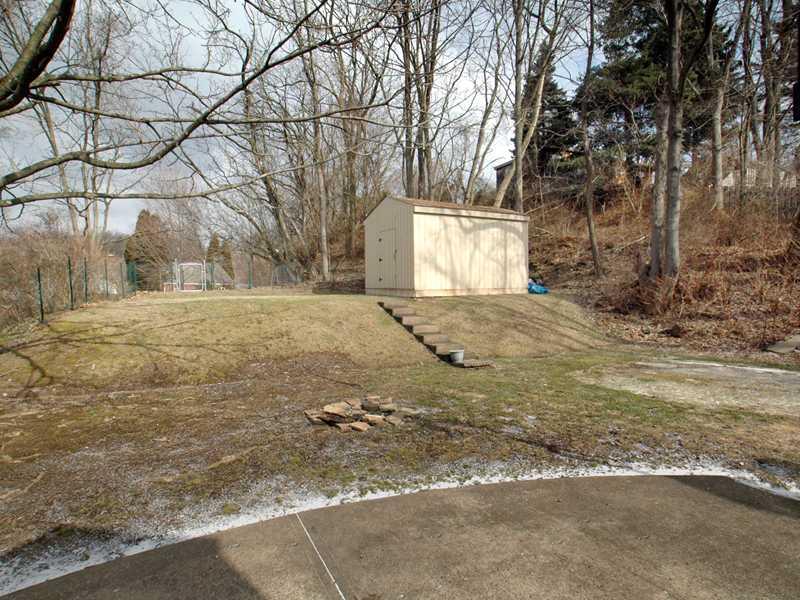 130 Seton Road Verona, PA 15147 - Photo 14 of 15 View.