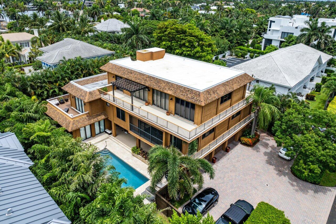 122 Andrews Avenue, Unit 2A Delray Beach, FL 33483 - Photo 30 of 39 an aerial view of a house with a yard