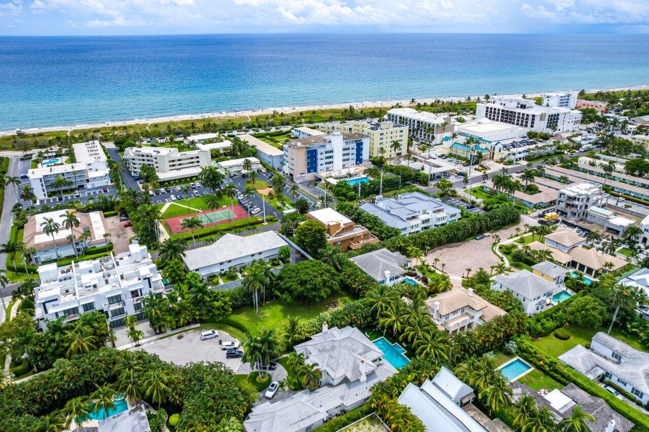 122 Andrews Avenue, Unit 2A Delray Beach, FL 33483 - Photo 34 of 39 a view of city and ocean